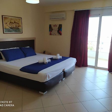 Summer Life Apartments Sarandë Buitenkant foto