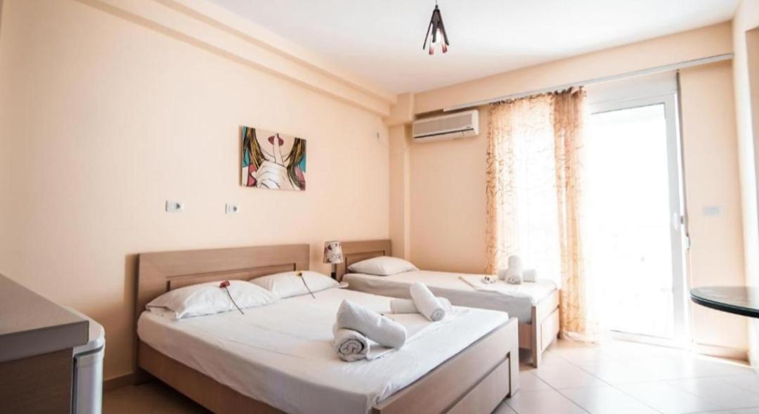Summer Life Apartments Sarandë Buitenkant foto