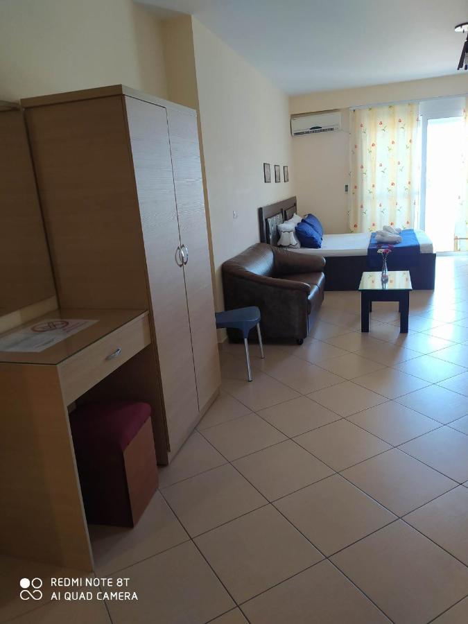 Summer Life Apartments Sarandë Buitenkant foto