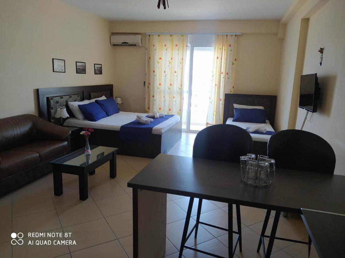 Summer Life Apartments Sarandë Buitenkant foto