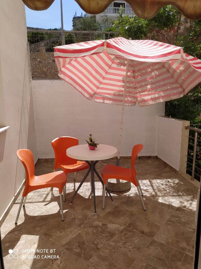 Summer Life Apartments Sarandë Buitenkant foto