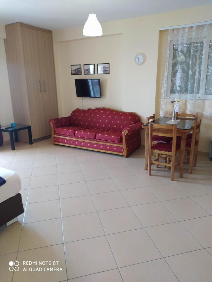 Summer Life Apartments Sarandë Buitenkant foto